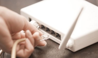 آشنایی با روش های تشخیص خرابی مودم اینترنت و نشانه های سوختن مودم